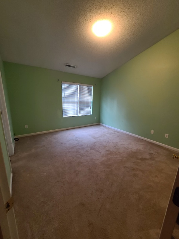 107 Queensberry Ct
