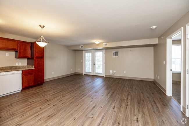 1BR, 1BA - 765SF - Living Room