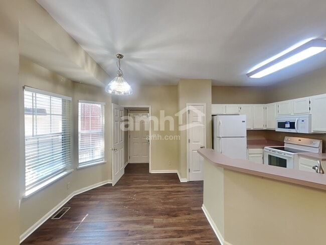 Photo - 601 Magnolia Ln