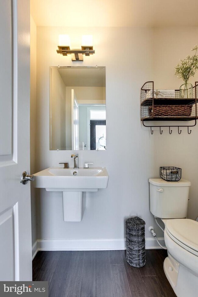 Photo - 6416 Greenleigh Ave