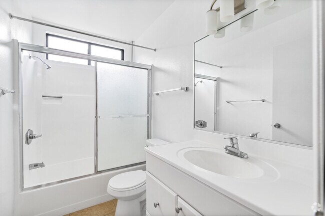 1BR, 1BA, Loft- 1,050SF - Primary Bathroom