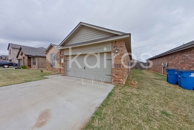 Photo - 825 NW 5th St