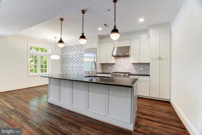 Photo - 1848 Biltmore St NW Unidad 4