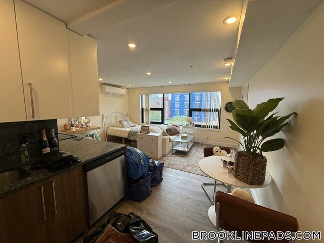 Photo - 1028 Commonwealth Ave Unidad 401