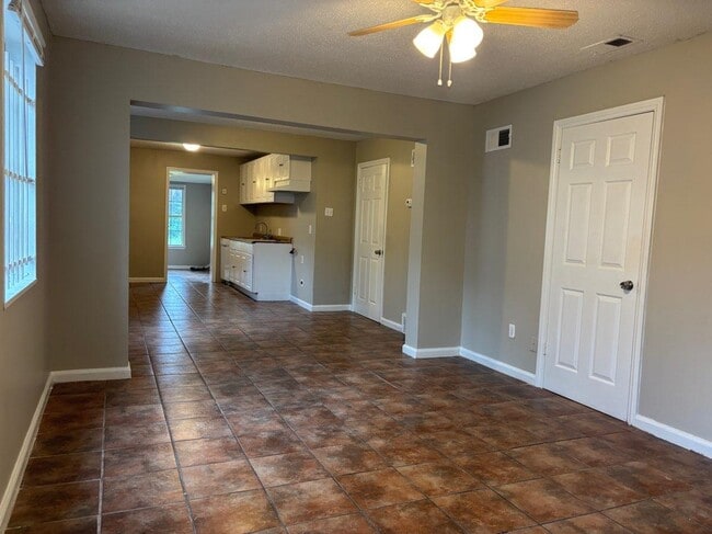 Photo - 1802 Edmondson Ave