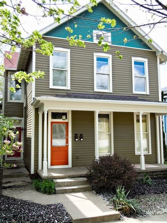 Building Photo - Green Peak Rental