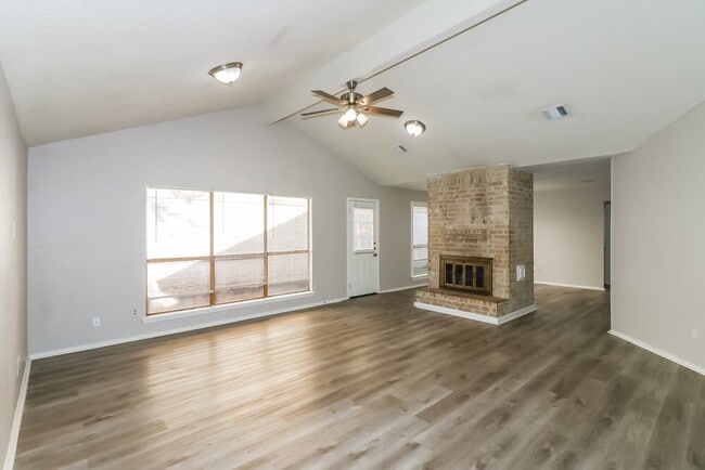 Photo - 1418 Hunters Park Dr