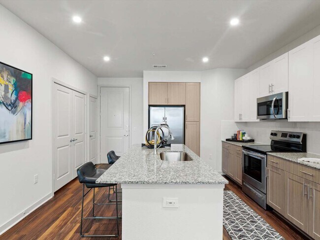 Photo - 32hundred Windsor