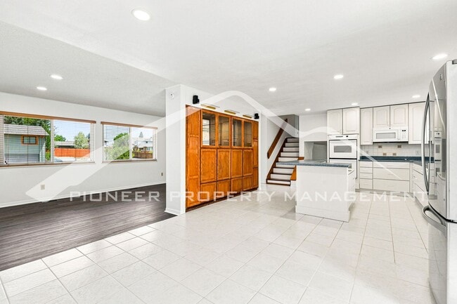 Photo - 2557 S Coors St