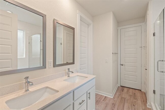 Photo - 204 Indian Shoal Dr