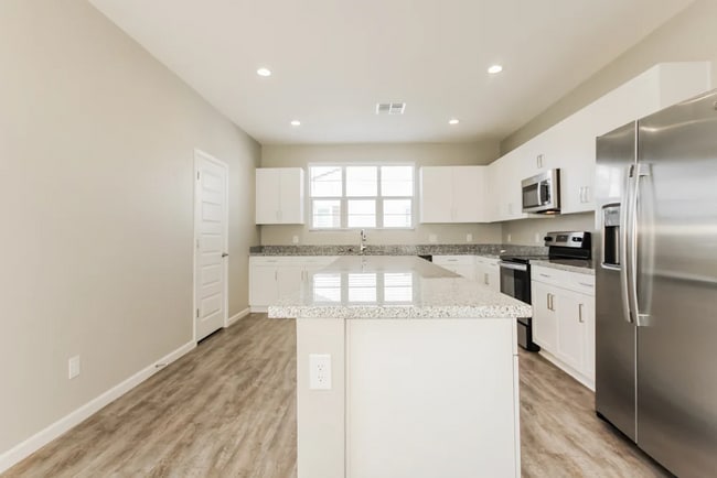 Photo - 5022 N 189th Glen