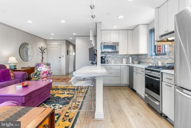 Photo - 1593 N Colonial Terrace Unidad 306-X