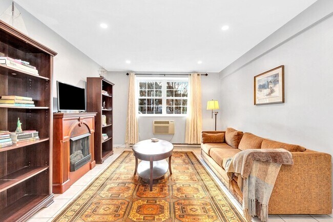 Photo - 7 Colonial Village Dr Unit 2