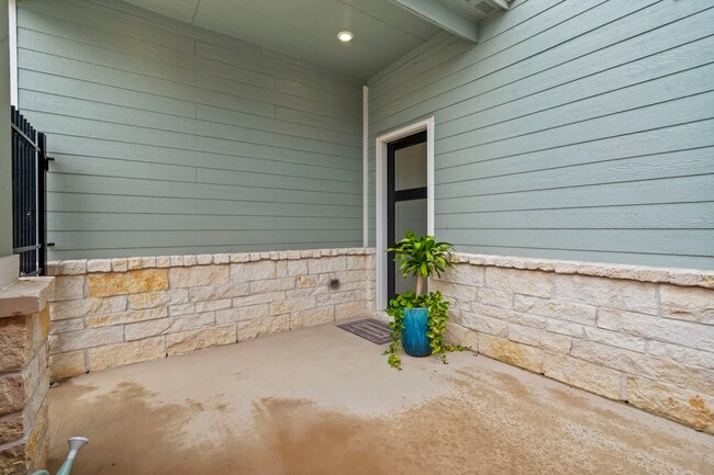 Building Photo - 602 Sandy Bay Ln