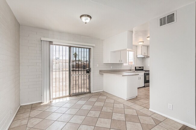 Photo - 4641 S 17th Pl