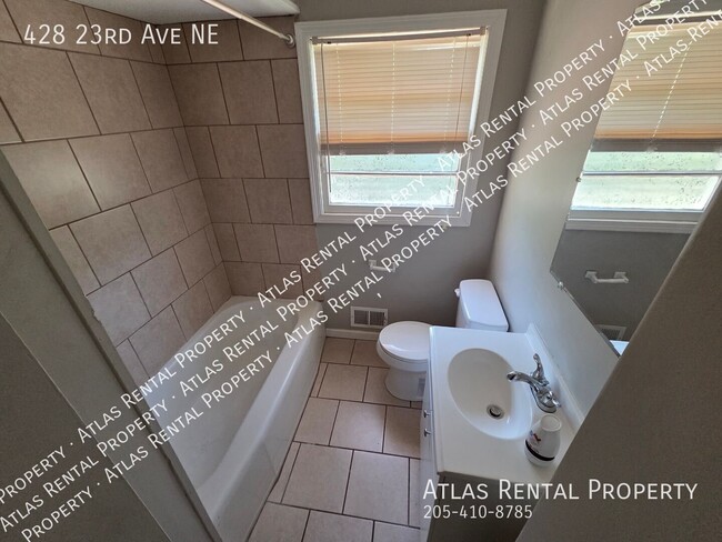 Photo - 428 23rd Ave NE