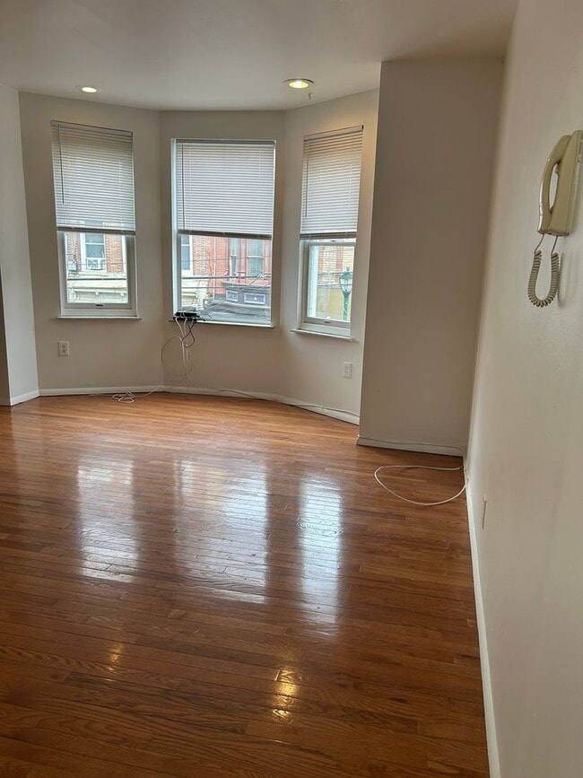 Building Photo - 723 S 4th St Unit #2 Rental