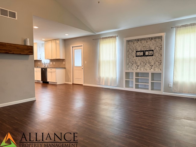 Photo - Beautiful Home in Rock Creek School District!