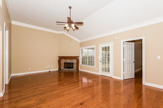 Photo - 2722 Nelle Ln