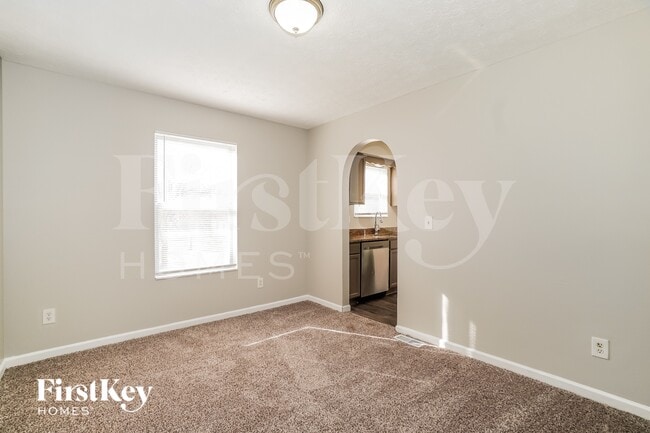 Photo - 391 Oak Village Dr