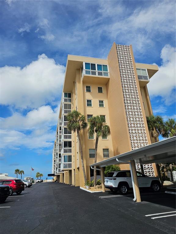 Building Photo - 1255 Tarpon Center Dr Unit 614