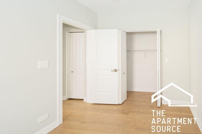 Photo - 4841 N Wolcott Ave Unidad 3a