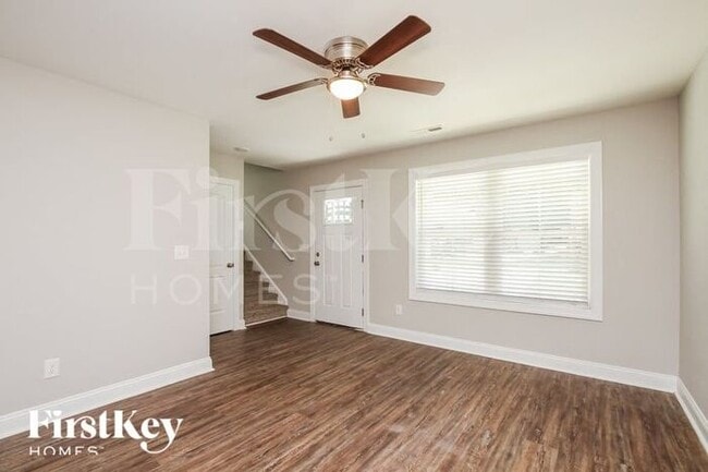 Photo - 665 Wilson St