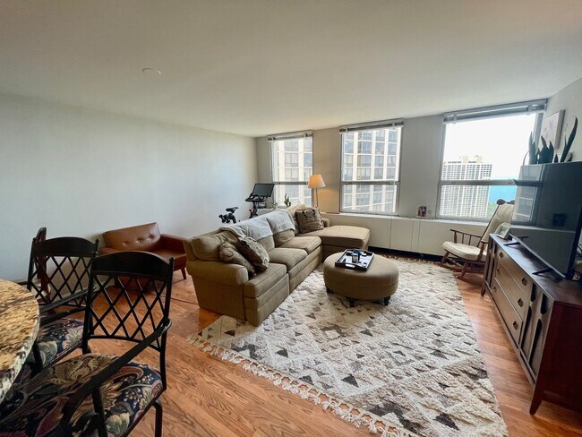 Photo - 2626 N Lakeview Ave