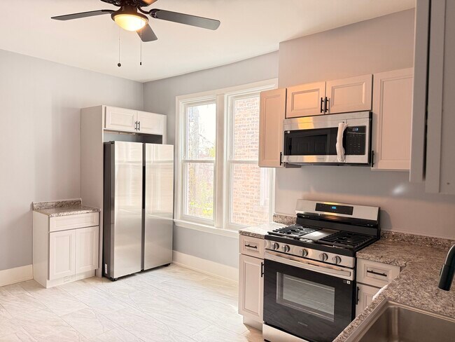 Photo - 3821 W Fillmore St Unit 2R