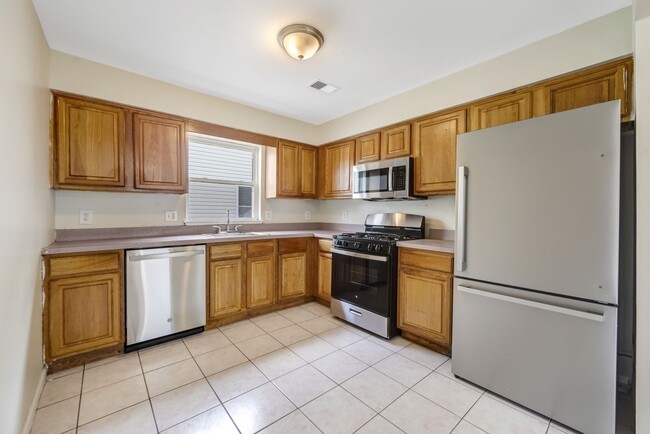 Photo - 14 Birks Pl Apartment