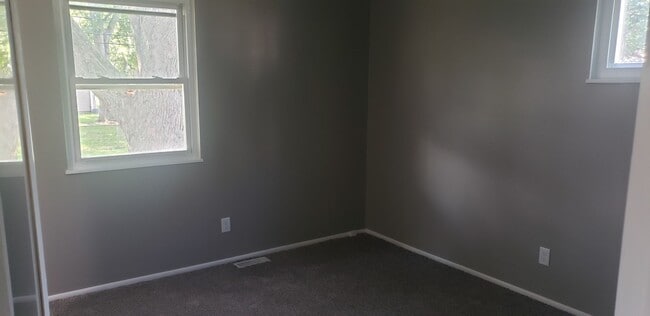 Building Photo - Great single family home!