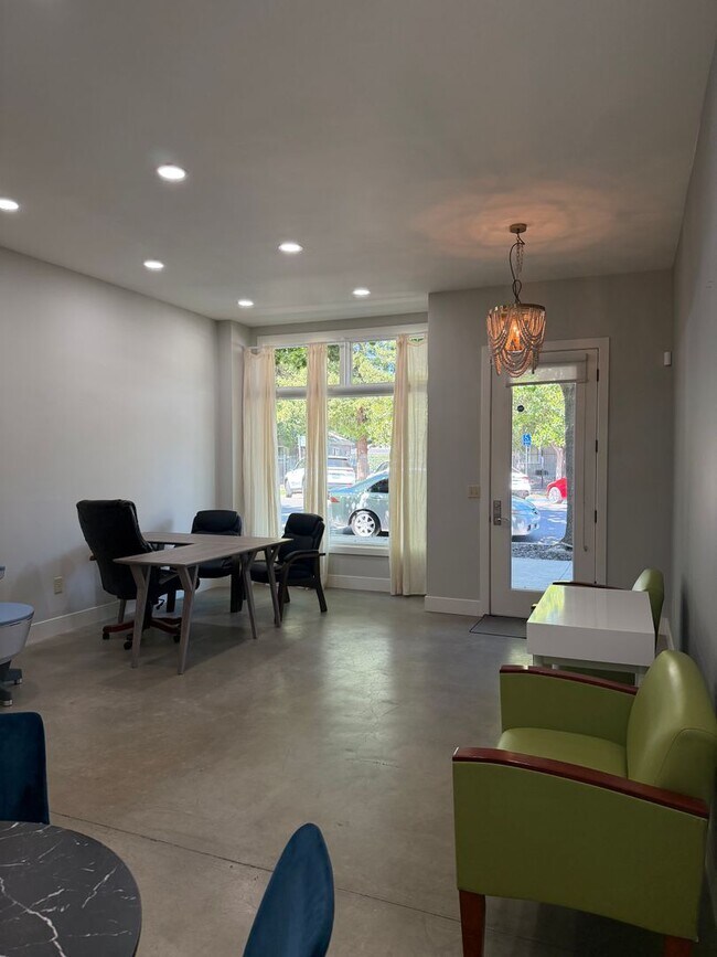 Photo - 2907 35th St