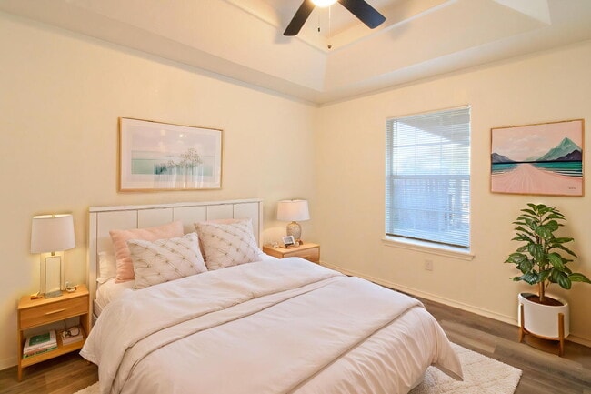 Photo - 1308 W Prosperity Dr Unit Apt C