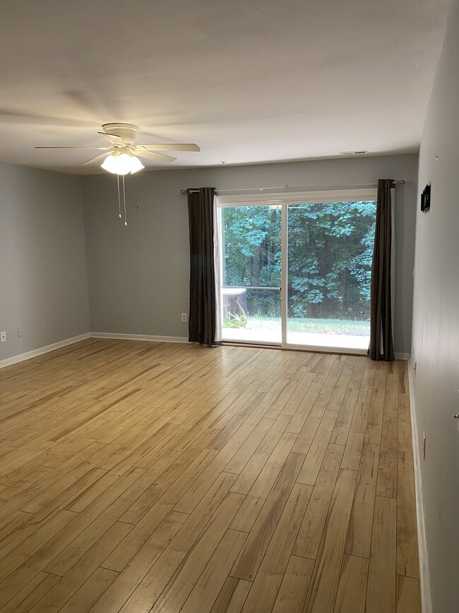 Living room - 1851 Trailwood Heights Ln Condo Unit 102