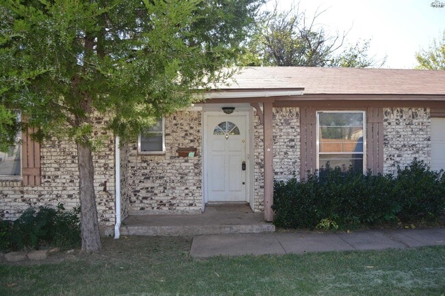 Photo - 3902 Hooper Dr
