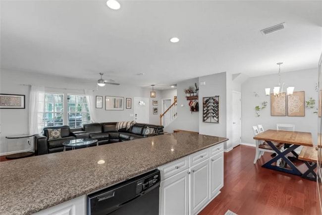 Photo - 749 Altaloma Ave