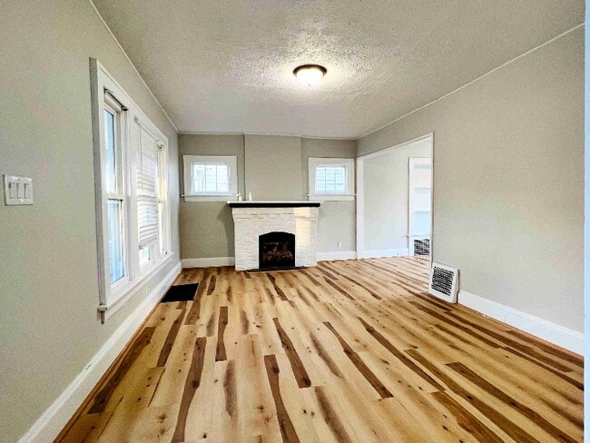 Photo - 59 W Mildred Ave