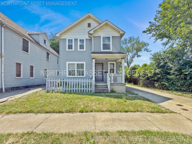 Charming 3 beds 2 baths in Cleveland! - Charming 3 beds 2 baths in Cleveland! House