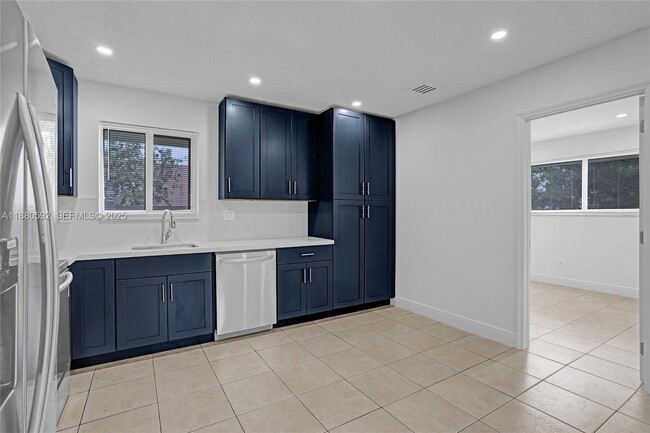 Photo - 136 NW 6th Ave Unit 2