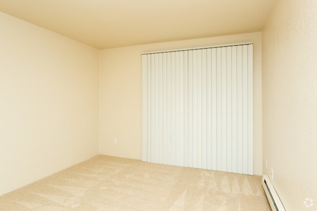 Photo - HIDDEN CREEK VILLAGE APTS