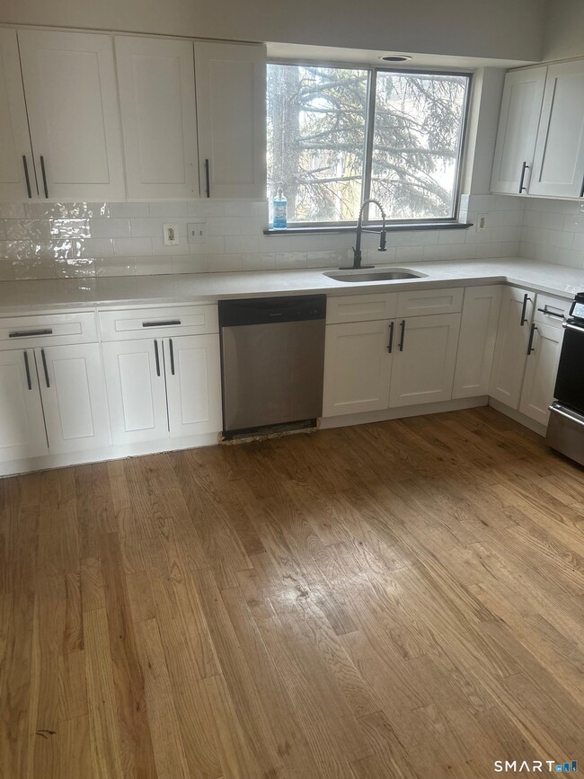 Photo - 204 Wheeler Ave Unit 8