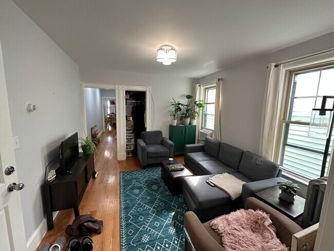 Photo - 205 Lexington St Unidad 2