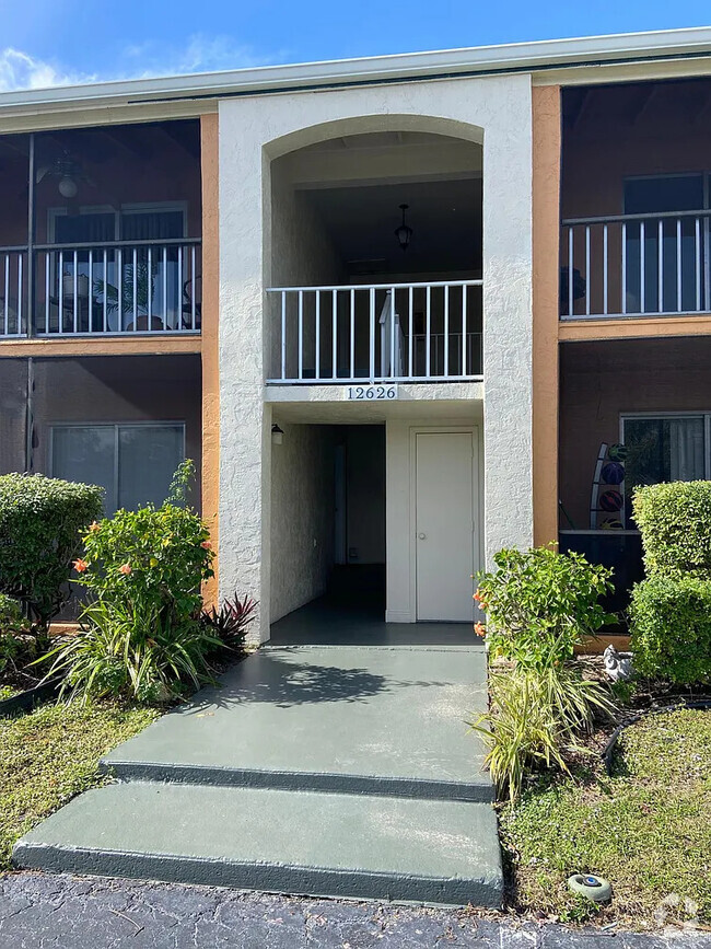 Building Photo - 12626 Kenwood Ln Unit 12626 Rental