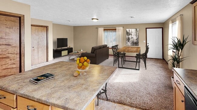 Photo - 231 W 4th St Unit C