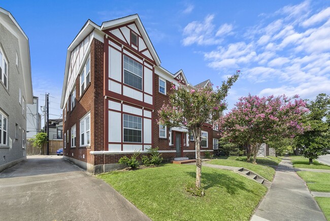 Photo - 1219 W Gray St Unidad 2