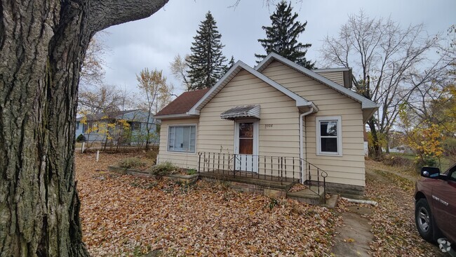 Building Photo - 3328 Maloney St Rental