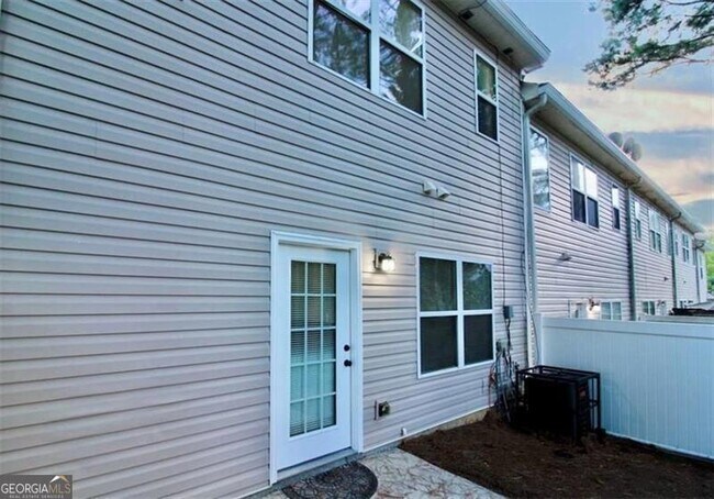 Photo - 2555 Flat Shoals Rd