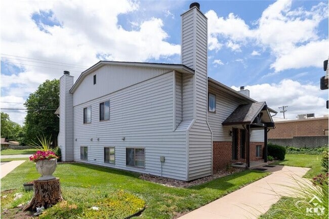 Building Photo - 7011 W Sheriac Cir Rental