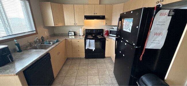 Photo - 9225-9293 93 Ave Unité 305