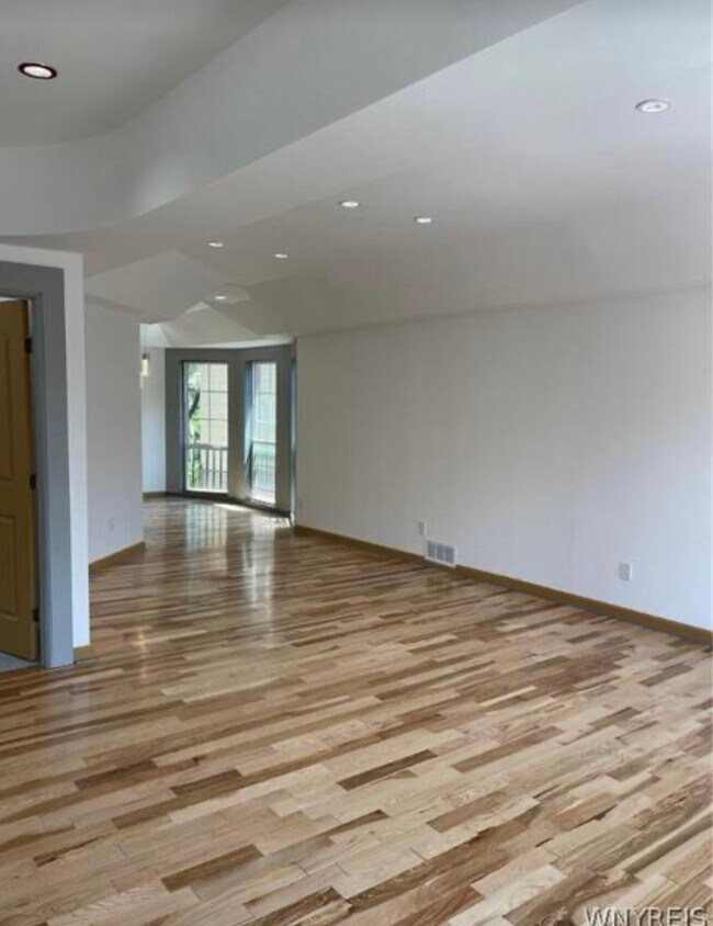 Photo - 48 Laurel St Unidad A